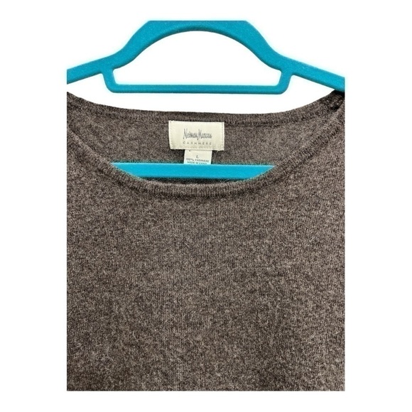 NEIMAN MARCUS
Cashmere Colorblock Pattern Sweater size L - Picture 4 of 11